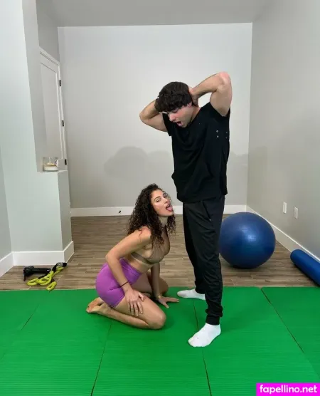 Kristinasanta 8 OnlyFans Thumbnail #9deHyJKQ1U