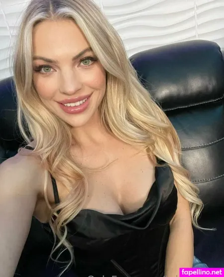 Kristinelise 4 OnlyFans Thumbnail #H3vGyvIYGC