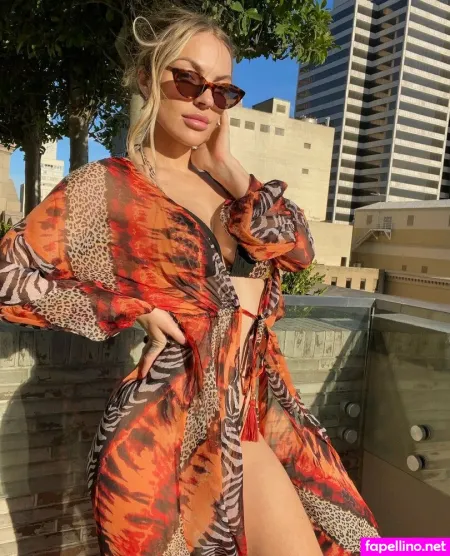 Kristinelise 4 OnlyFans Thumbnail #OMsMb30hUv