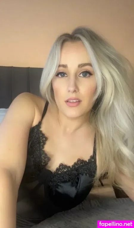 Kristiunreal OnlyFans Thumbnail #qQ6AbuqiAF