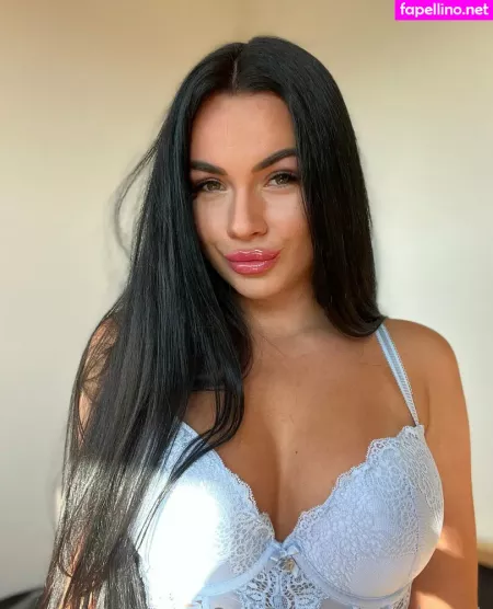 Kristyna Marikova OnlyFans Thumbnail #1t3KWguzVJ