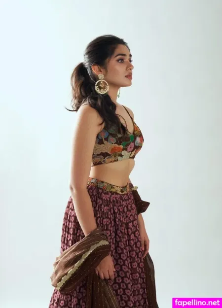 Krithi Shetty OnlyFans Thumbnail #zoUeOxDsQ1