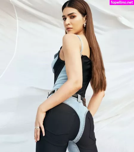 Kriti Sanon OnlyFans Thumbnail #Tgi6tEZcnm