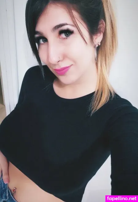 Krystal 3 OnlyFans Thumbnail #AJ3ByTd7op