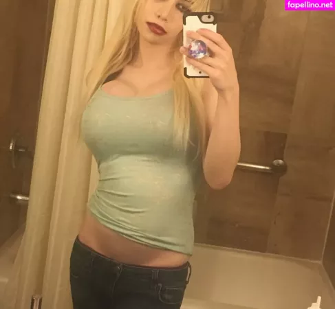 Krystal Syx OnlyFans Thumbnail #kcpzeG4DE9