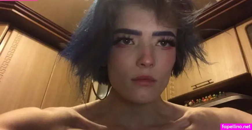 Ksenkanesesh OnlyFans Thumbnail #kcFqIXKmeZ