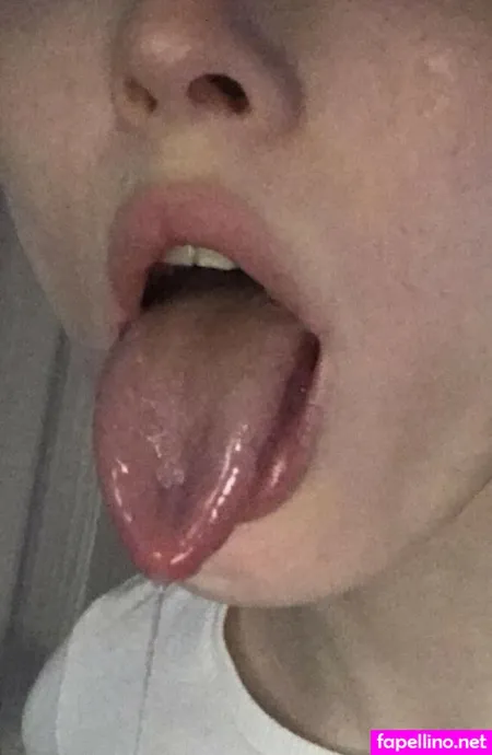 Ksenkanesesh OnlyFans Thumbnail #yhmpKz54EB