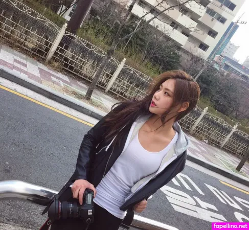 Kurbiix OnlyFans Thumbnail #AFWmaO22rW