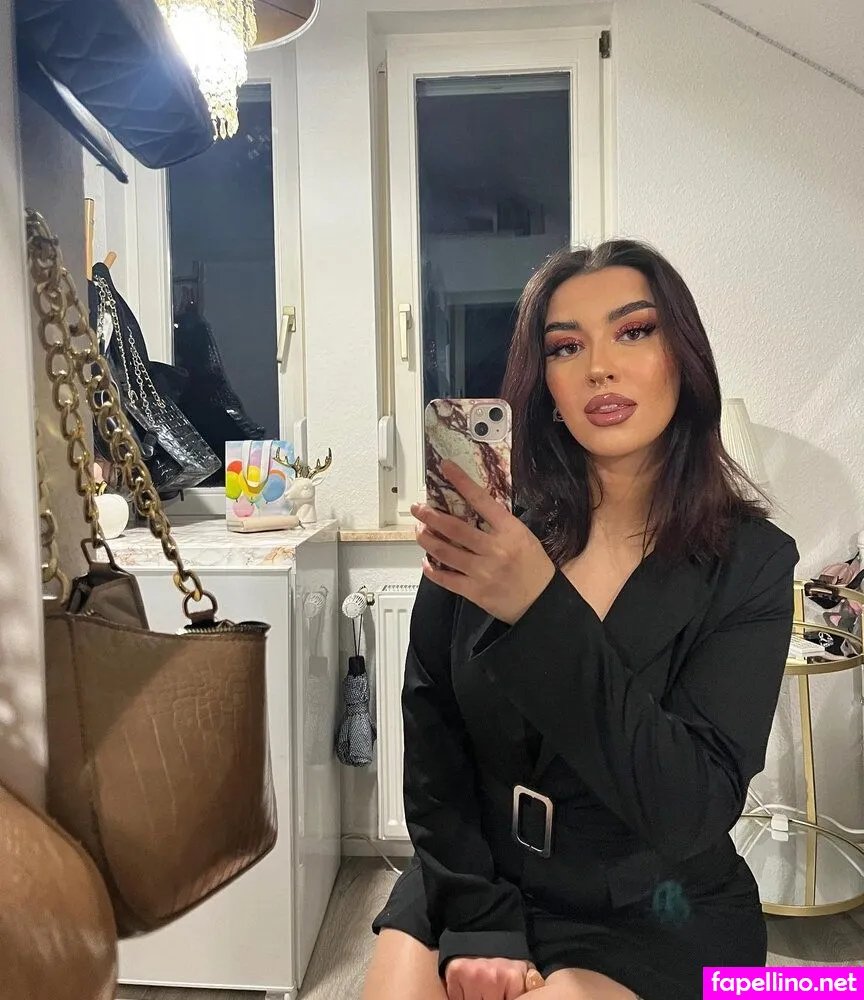 kurdischeperle46 Nude Leaked OnlyFans Photo #NKBYAKi3T1
