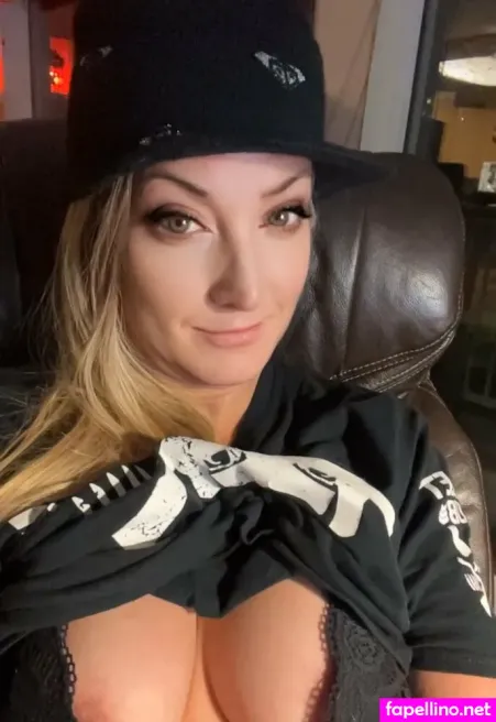 Kushykushytushy OnlyFans Thumbnail #RTWXjAeKwN