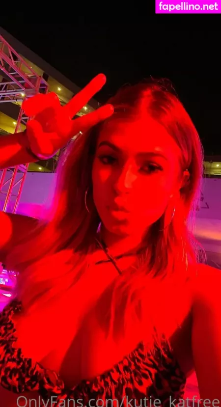 Kutie Katfree OnlyFans Thumbnail #3sM2eDZMzN