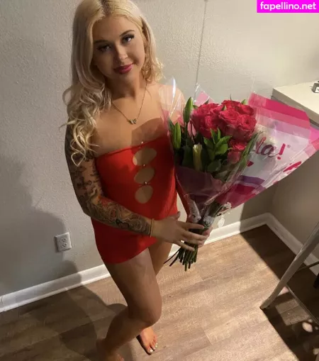 Kuttemreece OnlyFans Thumbnail #BvwmqBj7lJ