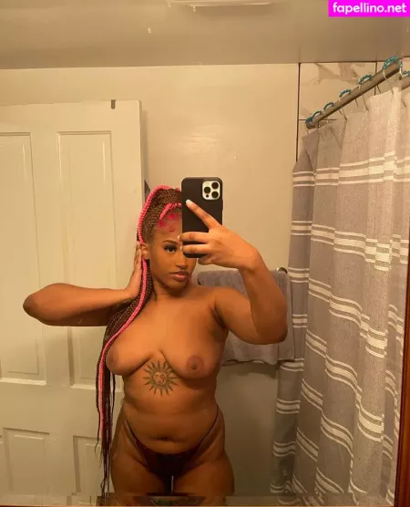 Kweenbee982 OnlyFans Thumbnail #dnmJm3SUkT