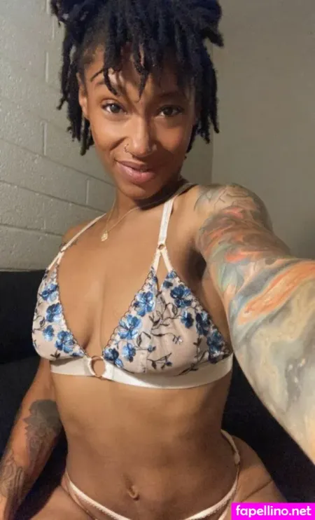 Kweendezire OnlyFans Thumbnail #9INHdf3RAH