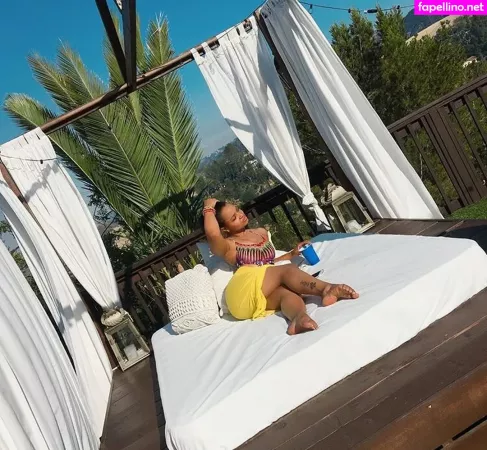 Kyla Pratt OnlyFans Thumbnail #C6pp9KbgxW