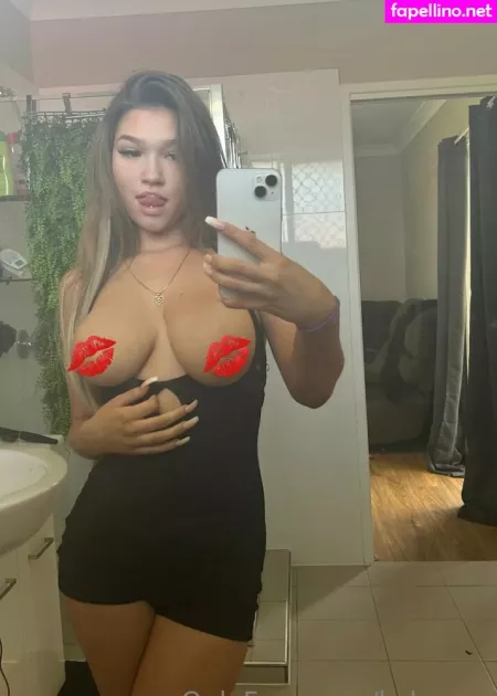 Kylaax X OnlyFans Thumbnail #FuD8PNKMUV