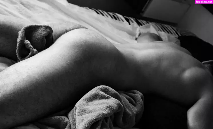 Kyle Fox OnlyFans Thumbnail #iGFu9m7dTd