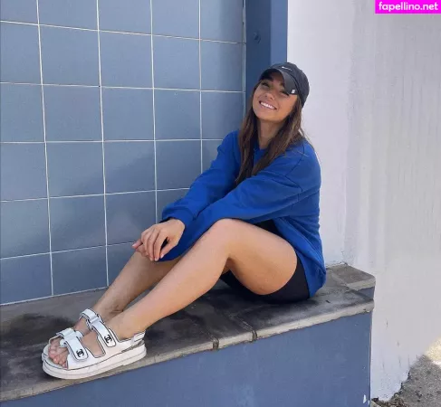 Kylie Holbeck OnlyFans Thumbnail #XcW6jSgLYE