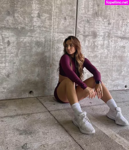 Kylie Holbeck OnlyFans Thumbnail #Xcz0OGYPz1