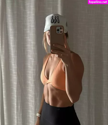 Kylie Holbeck OnlyFans Thumbnail #evnxCJqbYY