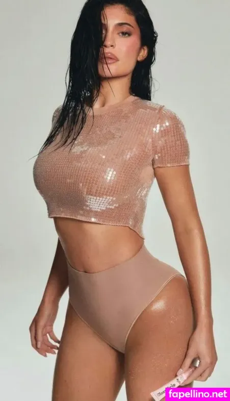 Kylie Jenner 1 OnlyFans Thumbnail #1JjZ7gSJNx