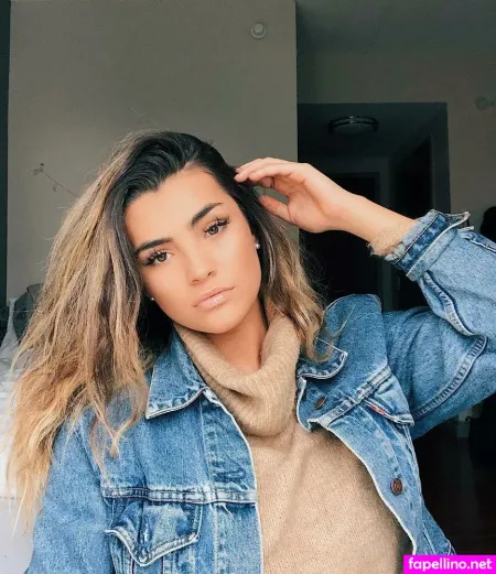 Kylie Manue OnlyFans Thumbnail #EZvqX4XQU2