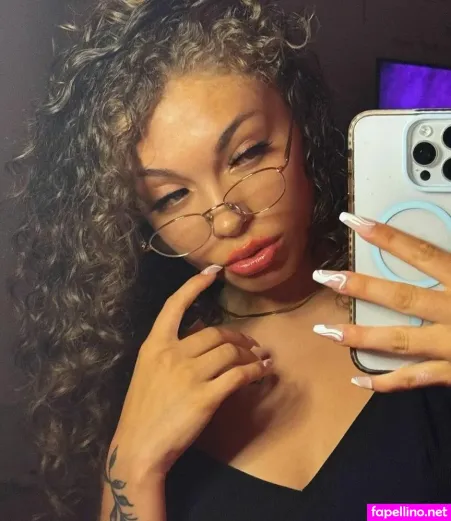 Kyliee Ep OnlyFans Thumbnail #6uHfkJ0oS2