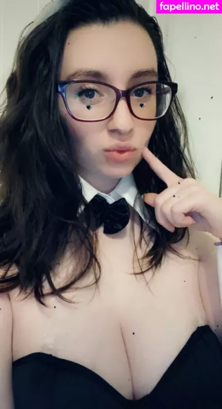 Kylieeow OnlyFans Thumbnail #8vbH2VHr1S