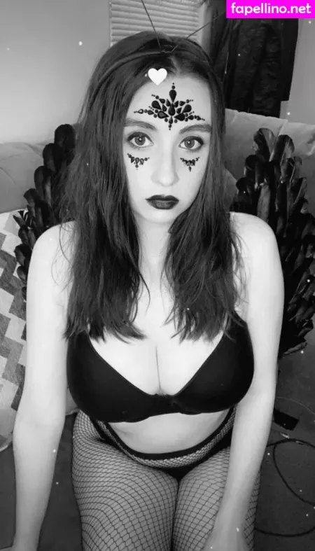 Kylieeow OnlyFans Thumbnail #bHFr8e3mfl