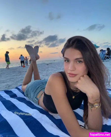 Kyliehaalefree OnlyFans Thumbnail #qPAmTZCq4B