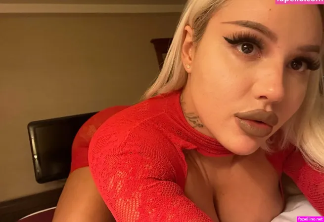 Kyliexpage OnlyFans Thumbnail #WZUCG8uJNX