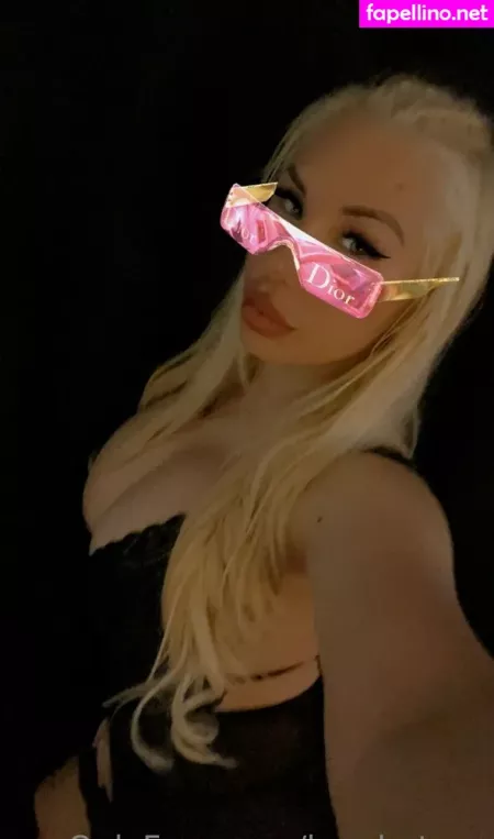 Kyra Hot OnlyFans Thumbnail #fDhYEgm5Oh