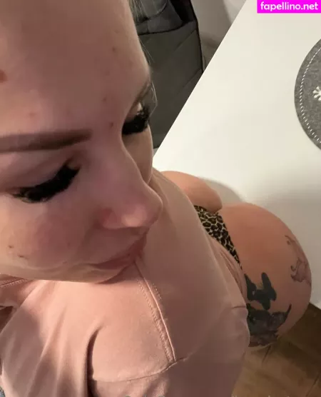 Kyrahotxxx OnlyFans Thumbnail #rW8gZuzCmM