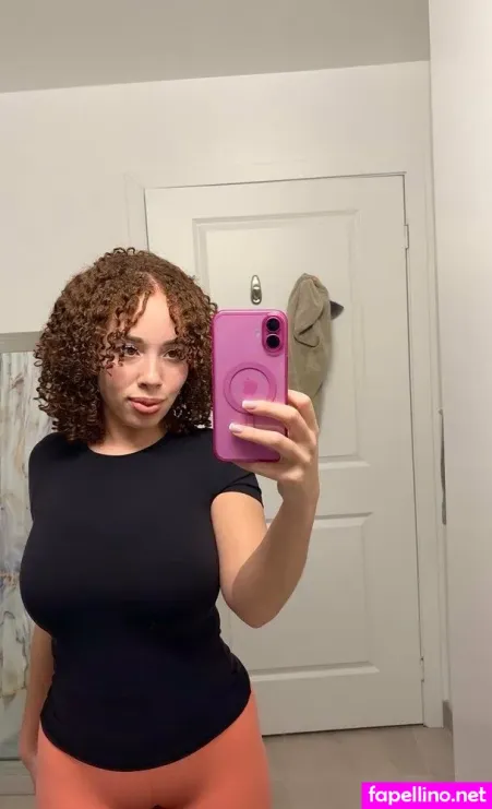 Kyraxvip OnlyFans Thumbnail #GfthUXy1OA