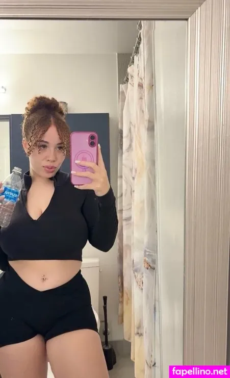 Kyraxvip OnlyFans Thumbnail #ebwKhkJGjT