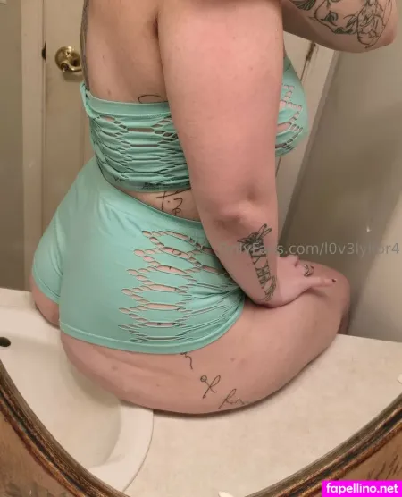 L0v3lylibr4 OnlyFans Thumbnail #HH3xtMKq2t