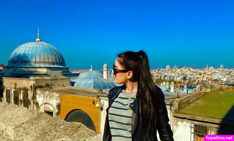 La Alegriafree OnlyFans Thumbnail #zMbFd3UWTA