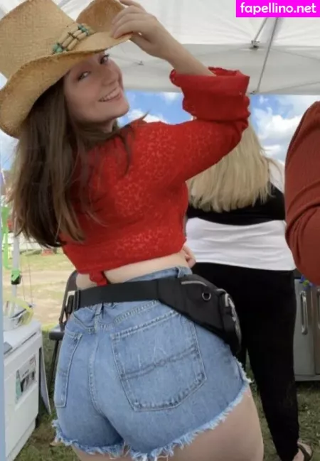 La Bunny OnlyFans Thumbnail #CvbZ8qMpW8