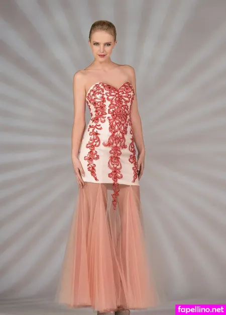 La Divine OnlyFans Thumbnail #OjHvogDV0f