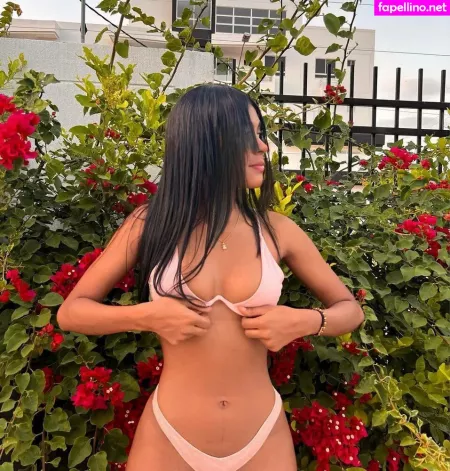 La Jary OnlyFans Thumbnail #v2BxTInBcd