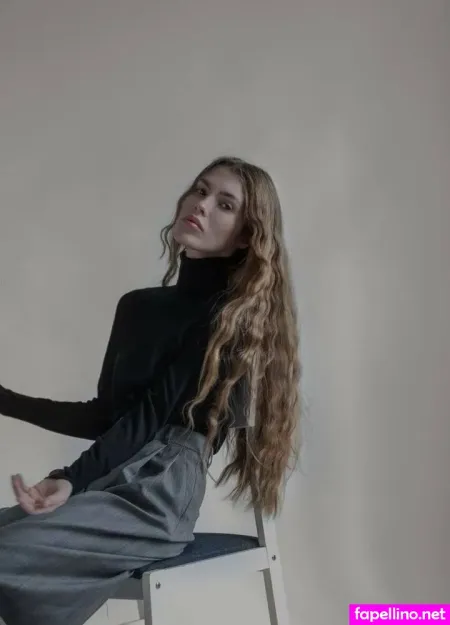 La Lunaa OnlyFans Thumbnail #Nxm1Lji23M