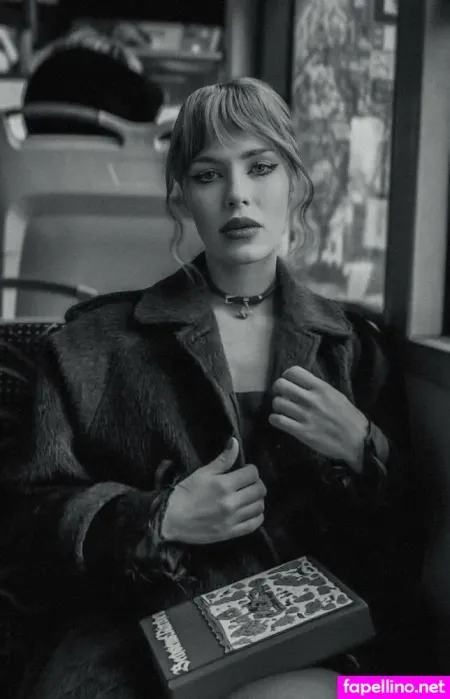 La Lunaa OnlyFans Thumbnail #SxV8Tt6zhI