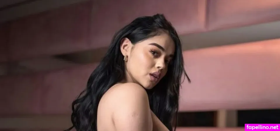 La Segura OnlyFans Thumbnail #Ezr7DUwrzS