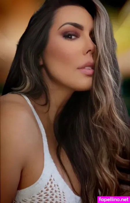 La Vecina OnlyFans Thumbnail #vefKD73EsX