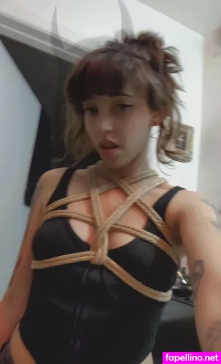 Laa Petitemort OnlyFans Thumbnail #QfhmAUW9Oe
