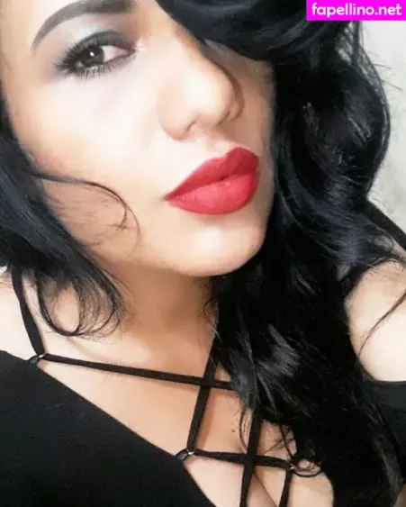 Labrujaquevuela OnlyFans Thumbnail #gHBcumRzwf