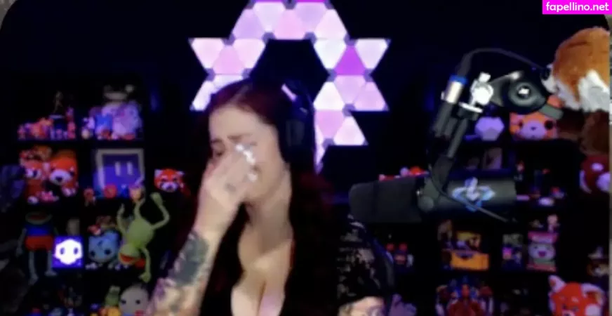 Laceduplauren OnlyFans Thumbnail #WFNzuH2sxA