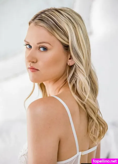 Lacey Lenix OnlyFans Thumbnail #hacOovwQ1r