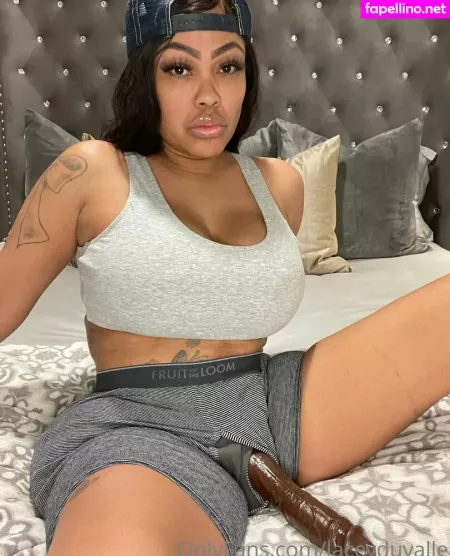 Laceyduvalle OnlyFans Thumbnail #b5bBXjrGPM