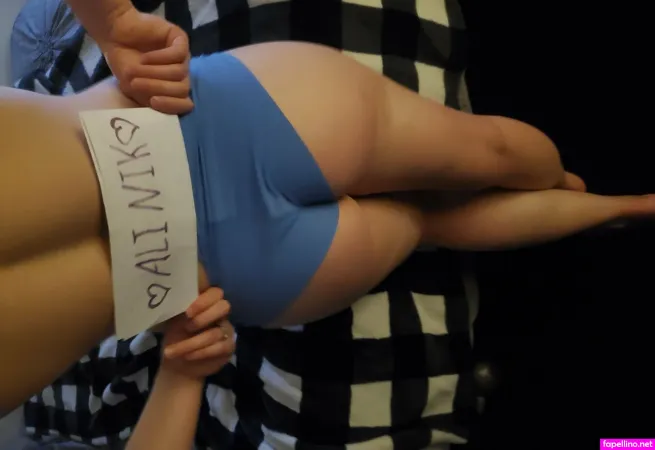 Laceynorth 1 OnlyFans Thumbnail #9h8Fu5xhKi